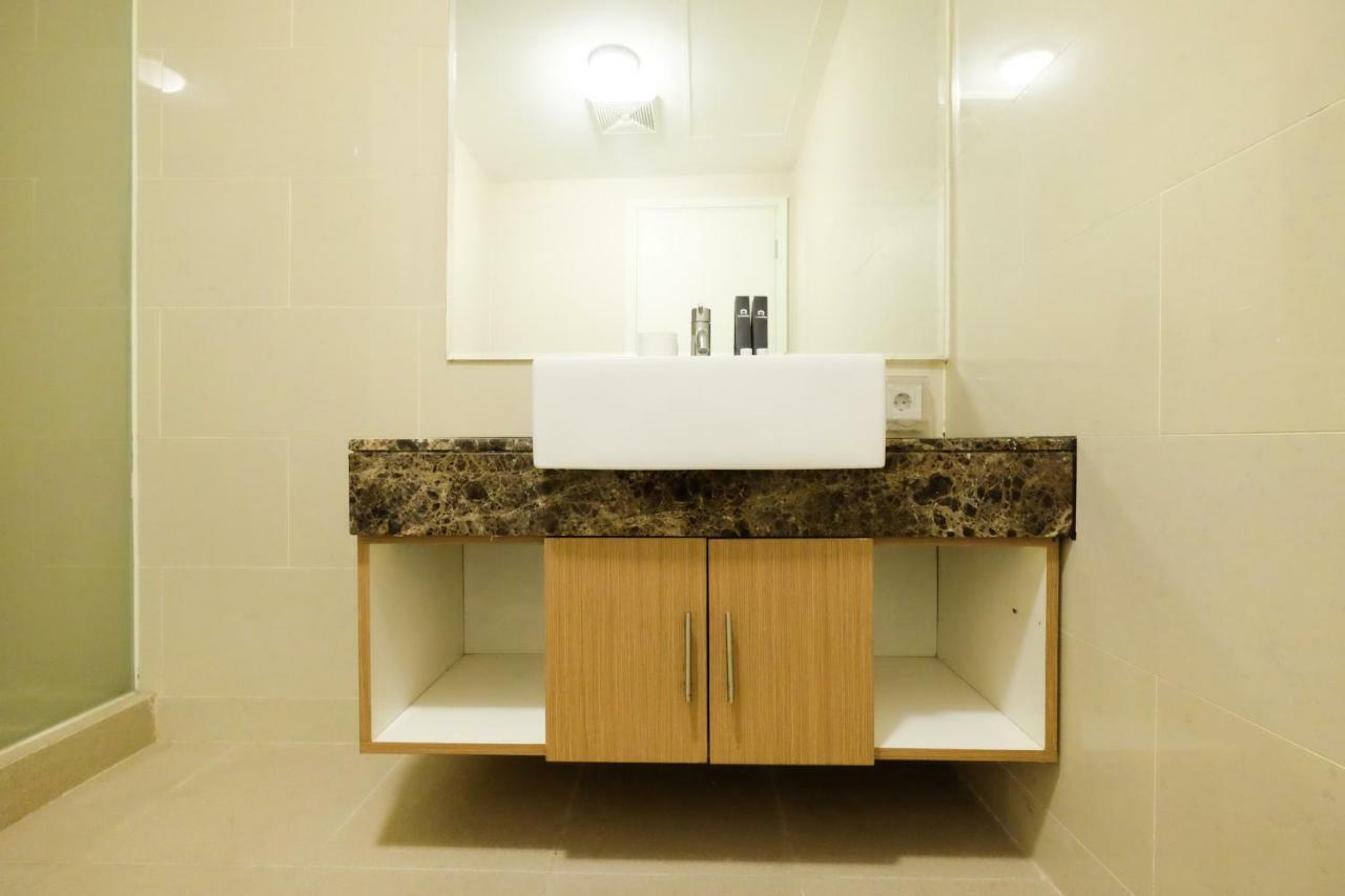 ג'קרטה Homey 2Br Apartment At Casa Grande Residence By Travelio מראה חיצוני תמונה